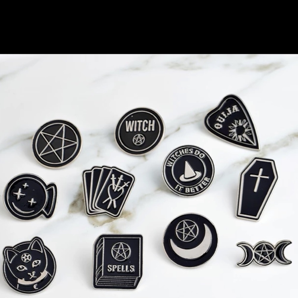 Gothic Punk “Witches Do It Better” Witch Hat Witchcraft Metal Enamel Pin Brooch - Picture 5 of 9